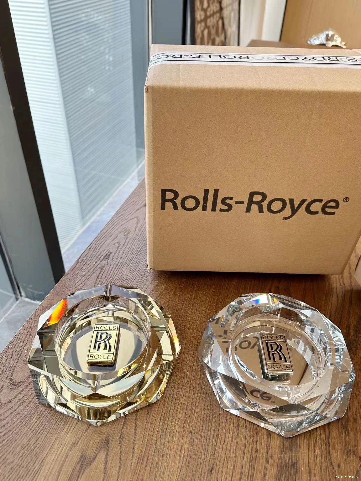 ROUND ROYCE ASHTRAY ROLLS 0819